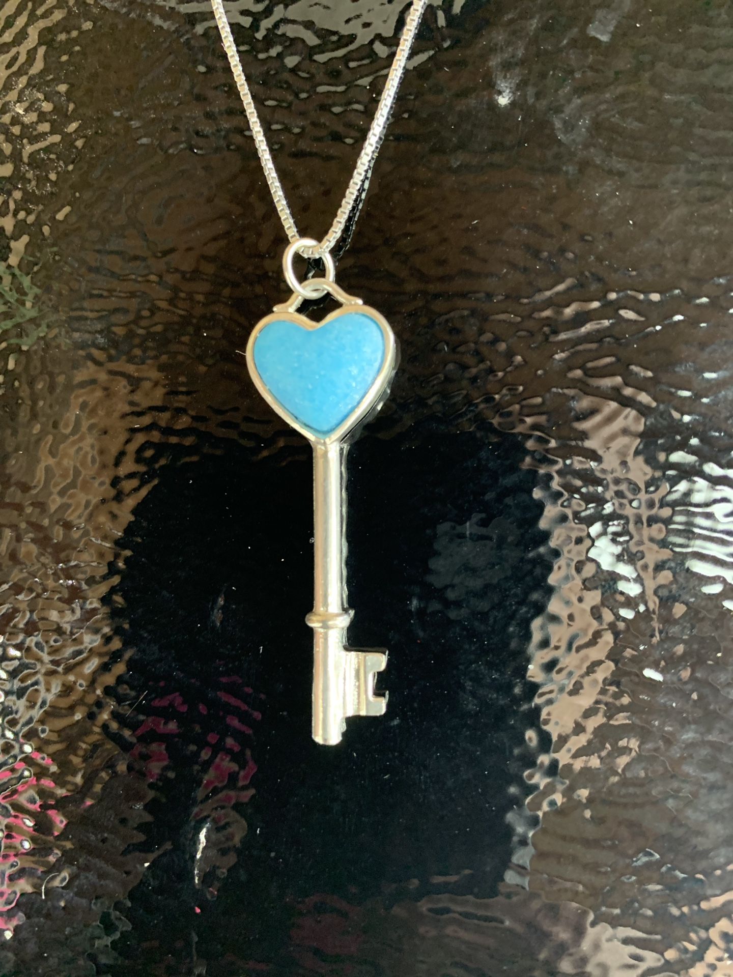 Beautiful key heart silver necklace