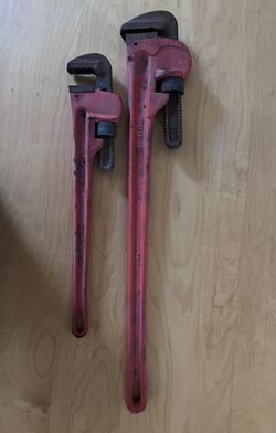 BUNDLE PITTSBURGH 24 In. & 36 in. Steel Pipe Wrenches
