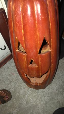 Halloween pumpkin decor.