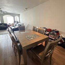 6-Seater Expandable Dining Table with 6 Chairs