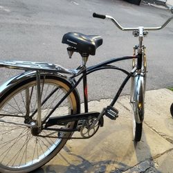 Schwinn Cruiser replica  In Northlake Ill