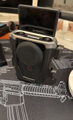 Canon Power shot V10