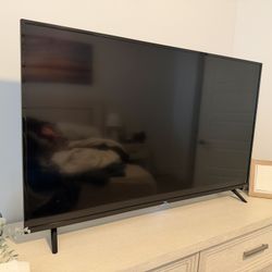 TCL 55” Smart Roku TV w Remote – Great Condition