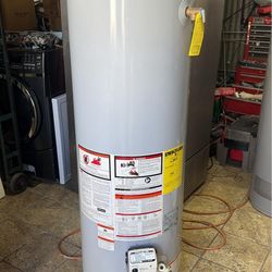 Whirlpool 40-gallon Gas Water Heater