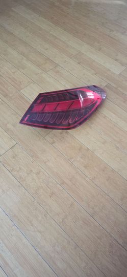 2022-2024 mercedes benz c300 right passenger side outer tailamp original obo