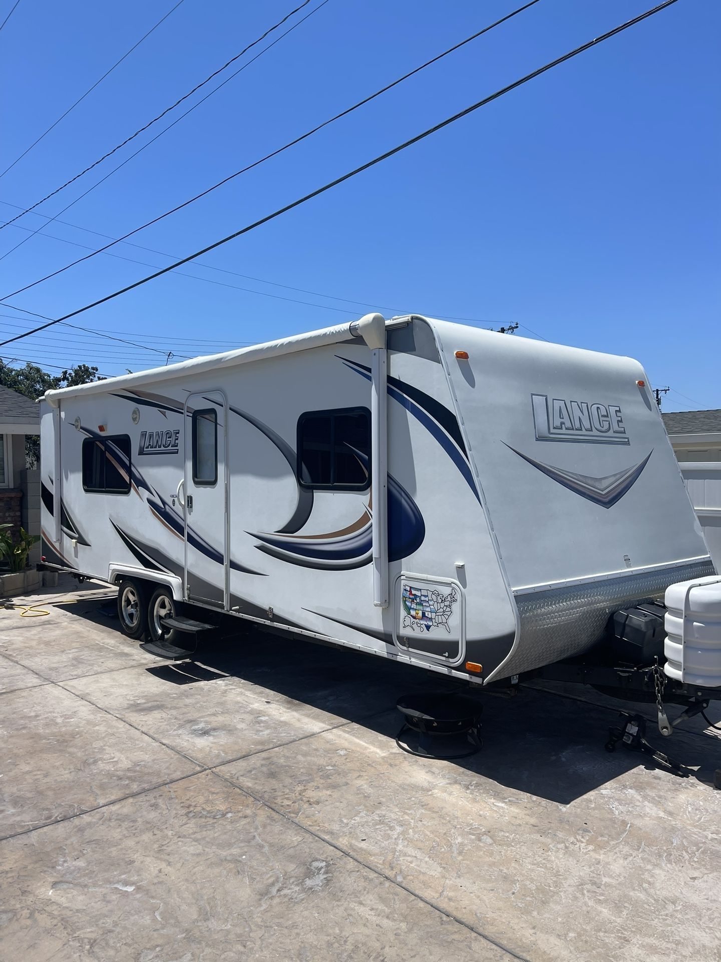 2011 Lance 27 Foot