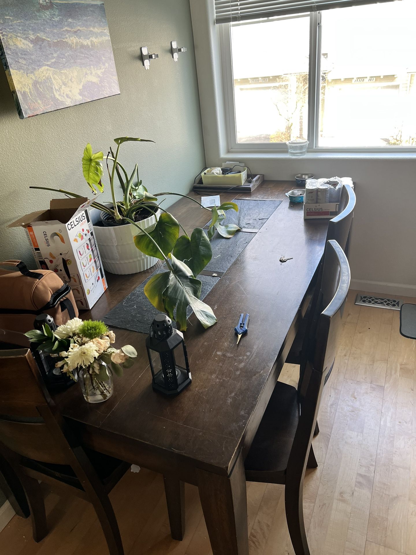 Beautiful Stone Inlaid Wooden Table + 6 Chairs