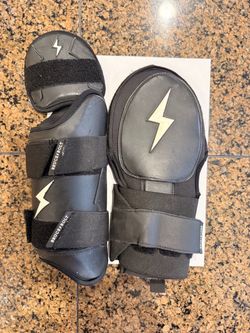 Bruce bolt sliding mitt and ankle guard