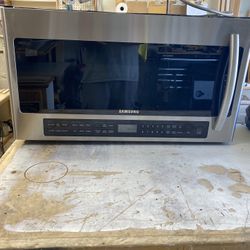 Samsung 2.0 cu ft Microwave 