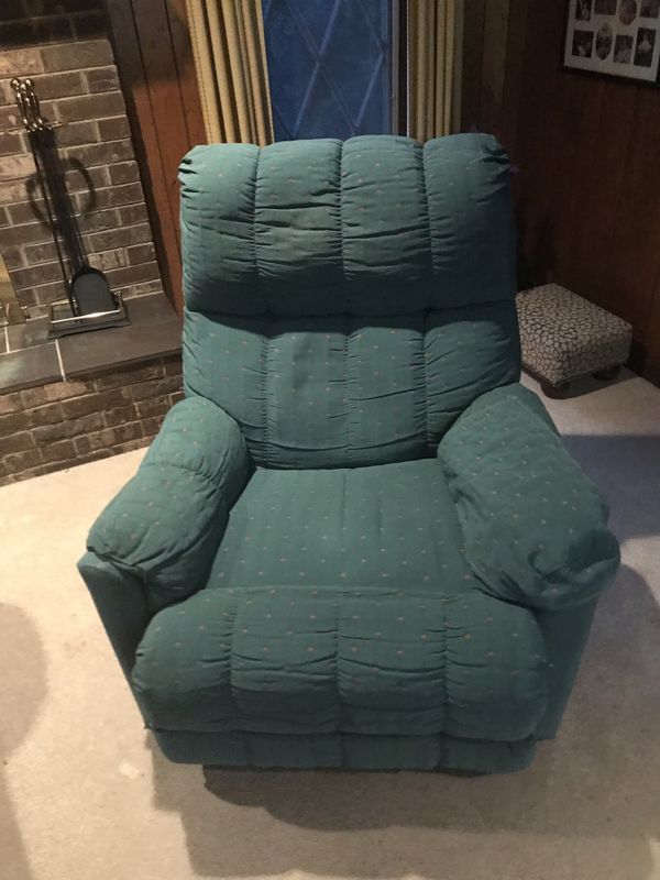 Lazy Boy Green Recliner Chair Fabric for Sale in Knoxville, TN OfferUp