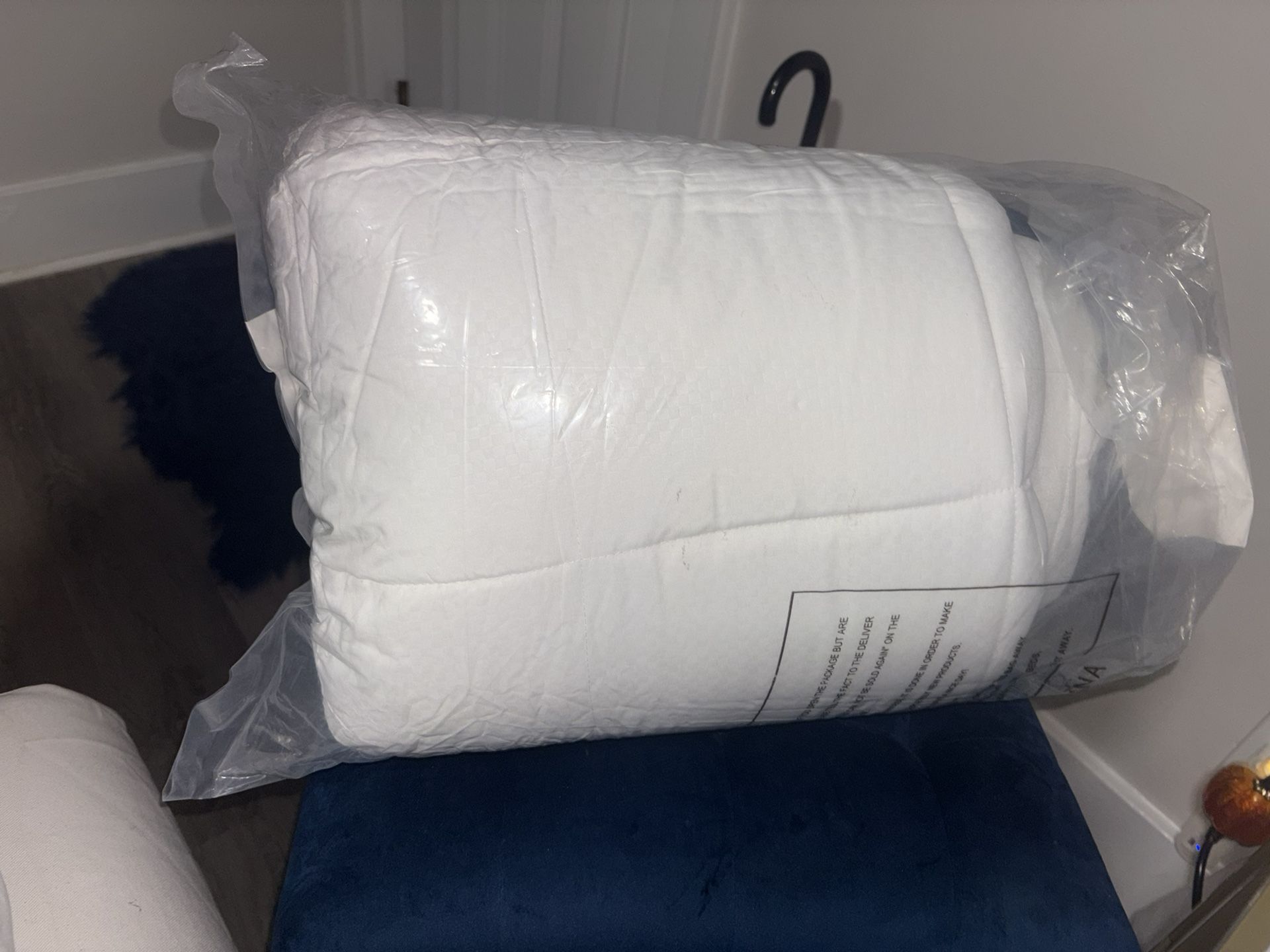 California King Size Quilted Fitted Mattress Pad Cover with Deep Pocket Fitted 8" - 21", Ultra Soft