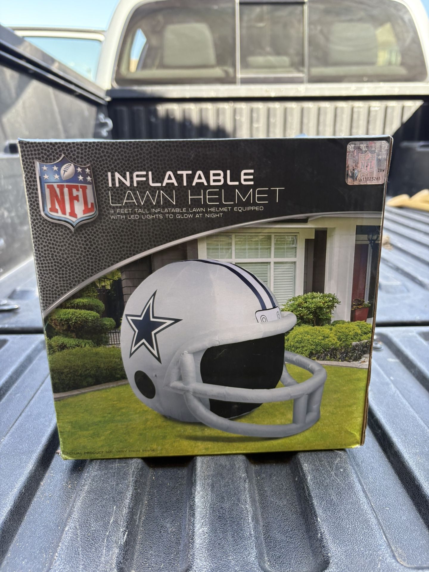 NFL Dallas Helmet Inflatable Lawn Helmet