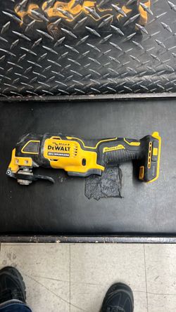 Dewalt DCS354 Oscillating Multi-Tool (tool only)