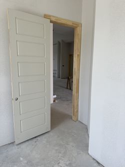 Instalo Puertas. Install Door