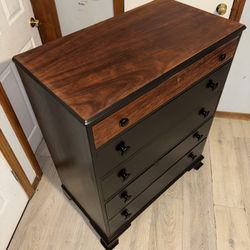 Beautiful 5 Drawer Dresser