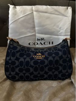 coach navy blue teri crossbody bag ( read description )