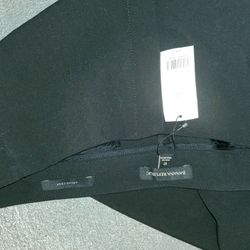 Banana REPUBLIC. NEW BLACK PANTS WITH RUFFLE AROUND CUFF