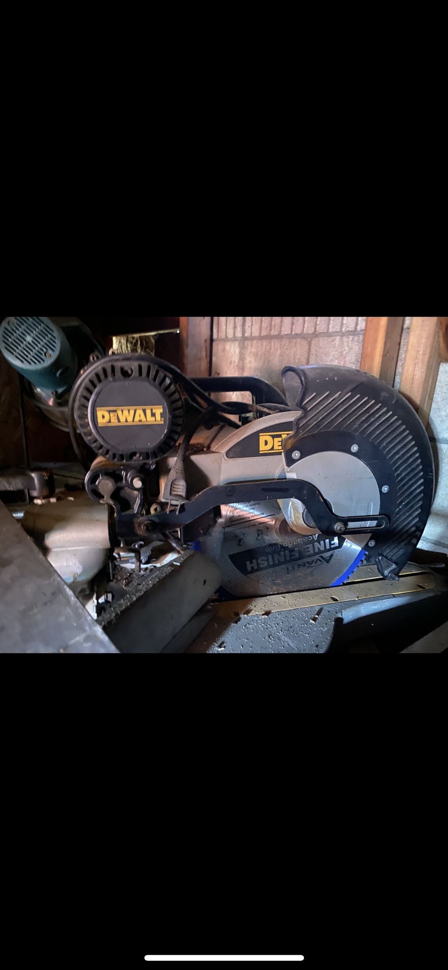 Dewalt Saw
