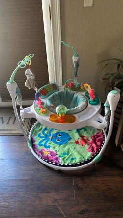 Infantino baby jumper