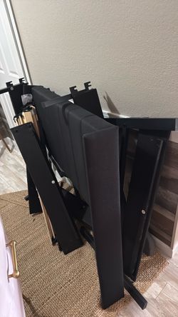 Twin size bed