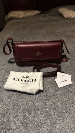Coach Etta Small Flap Shoulder Bag In Smooth Leather good condition Auténtic