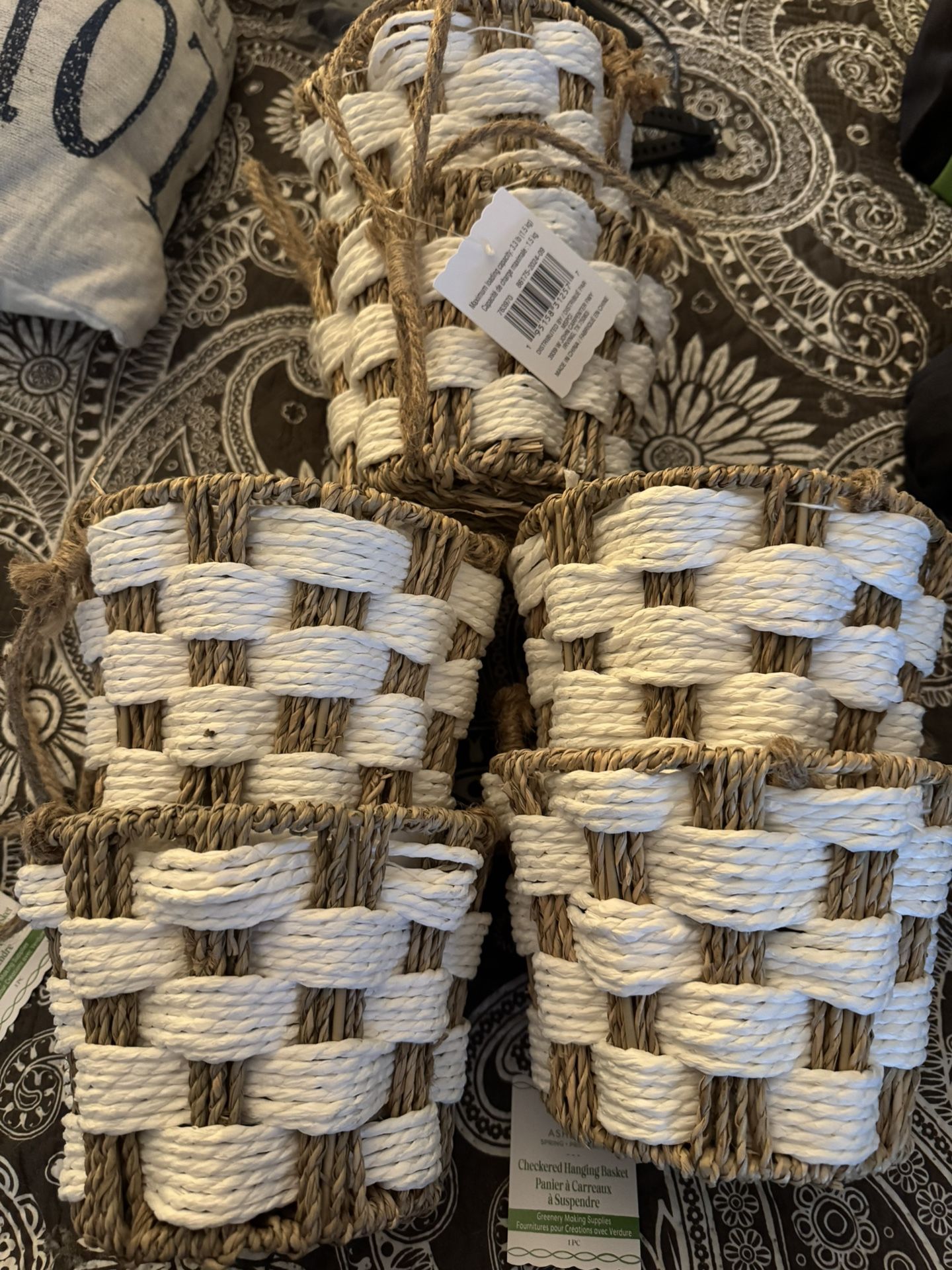 6 Checkered Hanging Plant Baskets