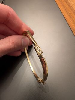 Real 14k Gold and real diamond bracelet, 14g