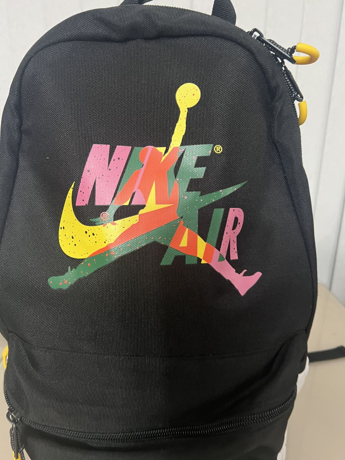 nike backpack ebay 3 Brand with matching Pencil Case – Black – One Size (18L) The NIKE Hayward Futura 2.0 Backpack a stylish athletic bag that can hold all of your training gear Nike 00s backpack - Gem