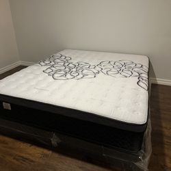 King Size Mattress Pillows Top New  12”