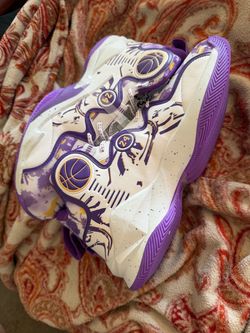 Basketball new shoes size 11