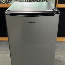 Galanz Small Refrigerator & Freezer(1570)