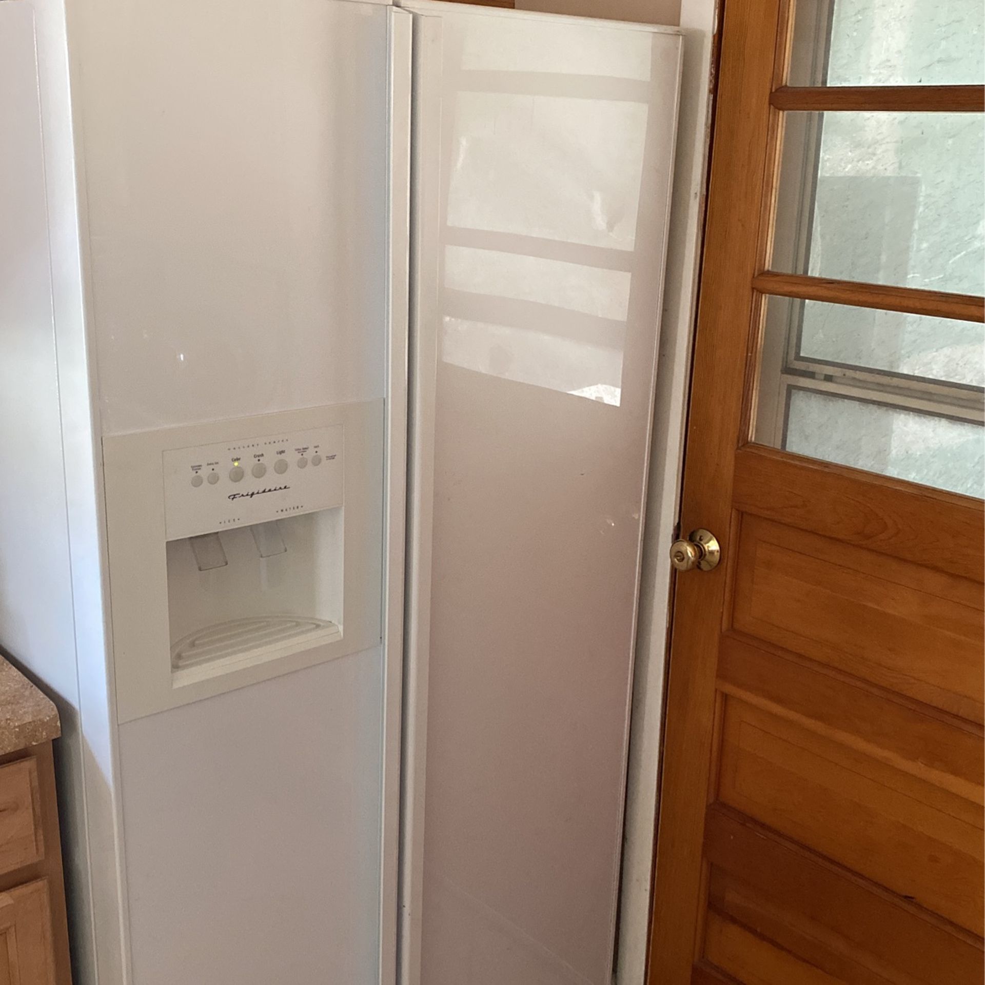 Frigidaire Side By Side
