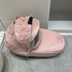 Brand New Cybex Priam Lux Carry Cot