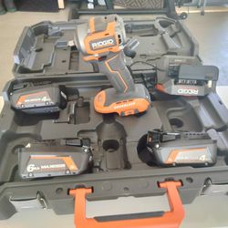 3/8 Wrench Impact 3 Speeds Brushless Plus18V 6.0 Ah and 2 of  4.0 Ah MAX Output Lithium-Ion Batteries and Charger Kit with

Case 