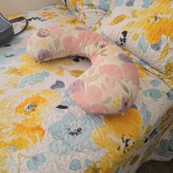 Infant Prompt Pullow