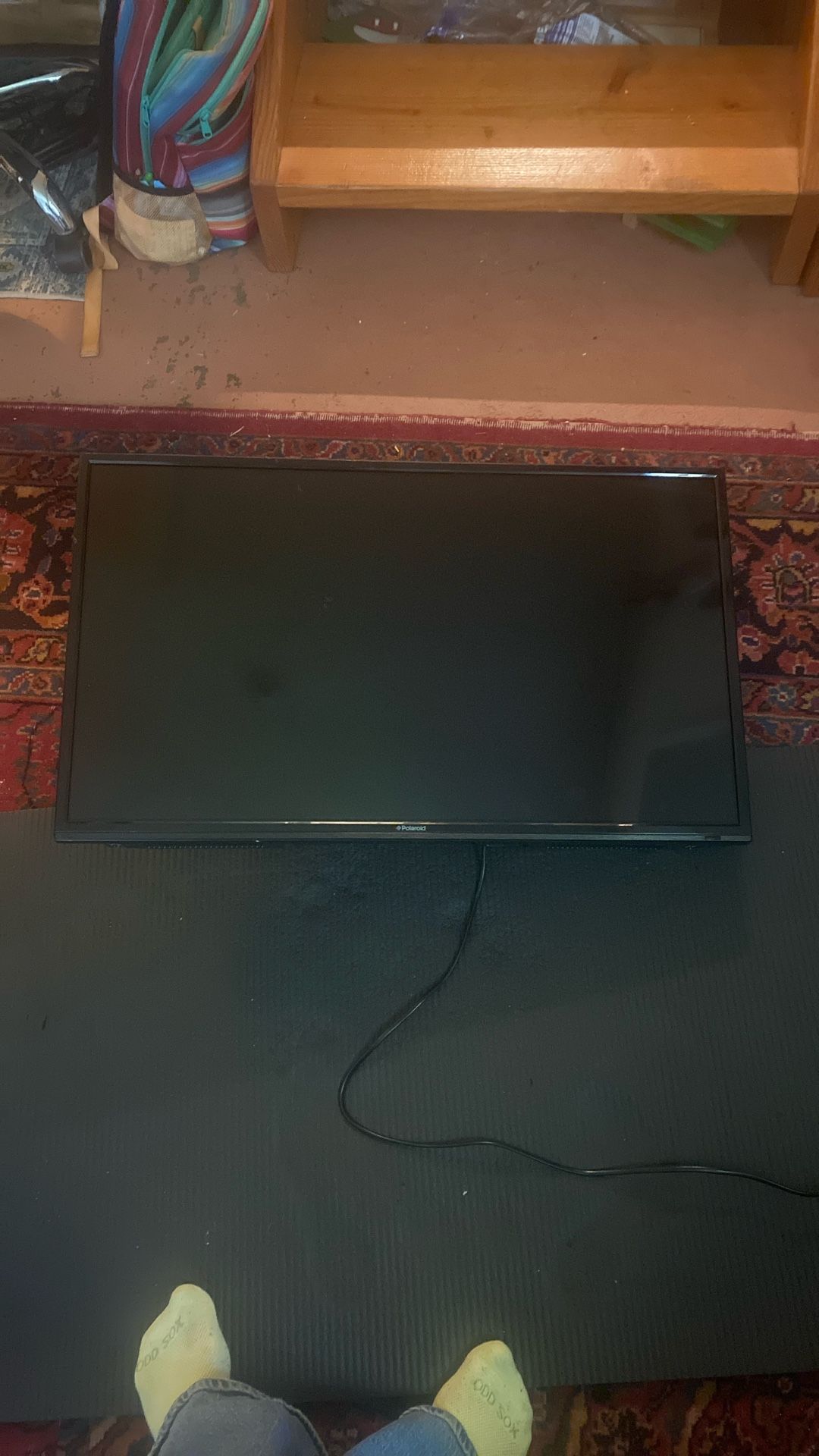 Polaroid Television With Wall Mount