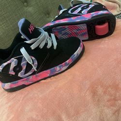 HELLYS SHOES