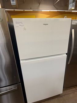 Whirlpool Top-Freezer Refrigerator White