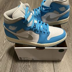 Air Jordan 1 Mid WNMS size 12 W