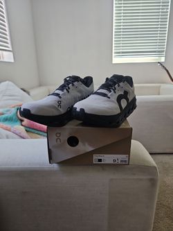 On Cloudflow 5. Women size 9.