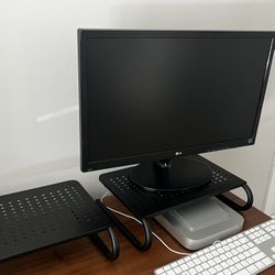 24 In Screen And 2 Monitor Stand $50