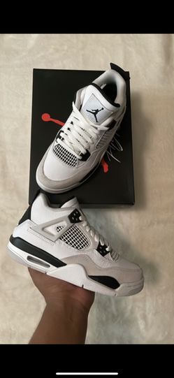 Jordan 4 ‘ Military Black’ 