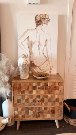 ✈️  MOVING SALE – 3-Drawer Wood Accent Chest