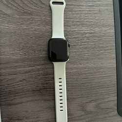 Like-New Apple Watch SE