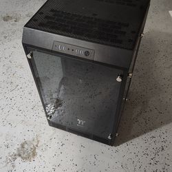 Thermaltake The Tower 900