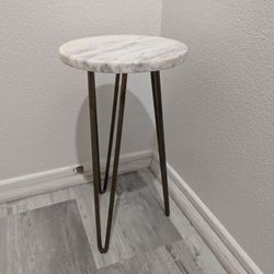 SMALL MARBLE AND GOLD TABLE