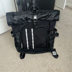 Oakley Men's Utility Rolled Up Backpacks, One Size, Blackout