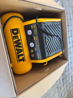 DEWALT 4.5 Gal. Portable Electric Air Compressor 225 PSI