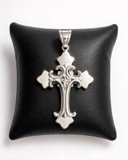 925 Sterling Silver Cross Men’s Pendant