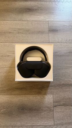 Apple AirPods Max Headphones